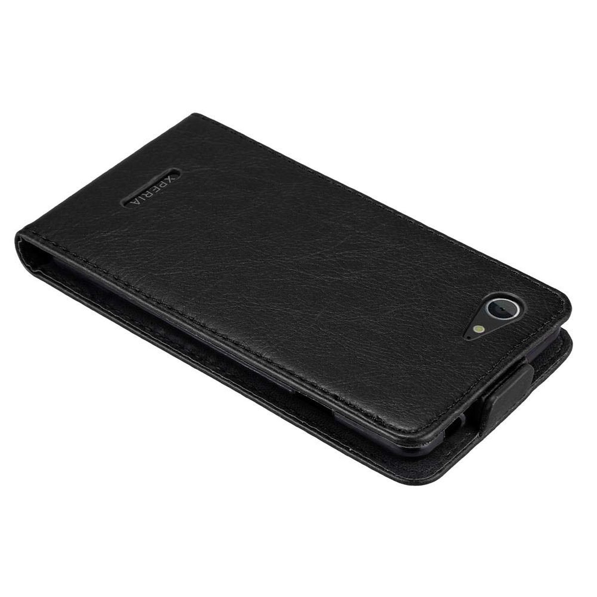 Eine schwarze Handyhülle mit einem Telefon darin. Das Telefon ist sichtbar. Die Hülle ist geschlossen.