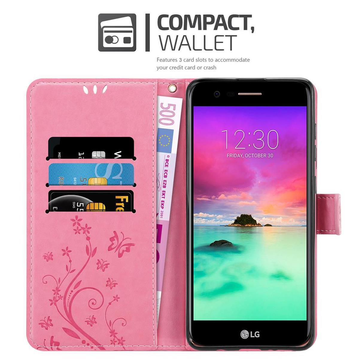 Custodia rosa, aperta, con carte e denaro. Schermo del telefono. Etichetta portafoglio compatto.