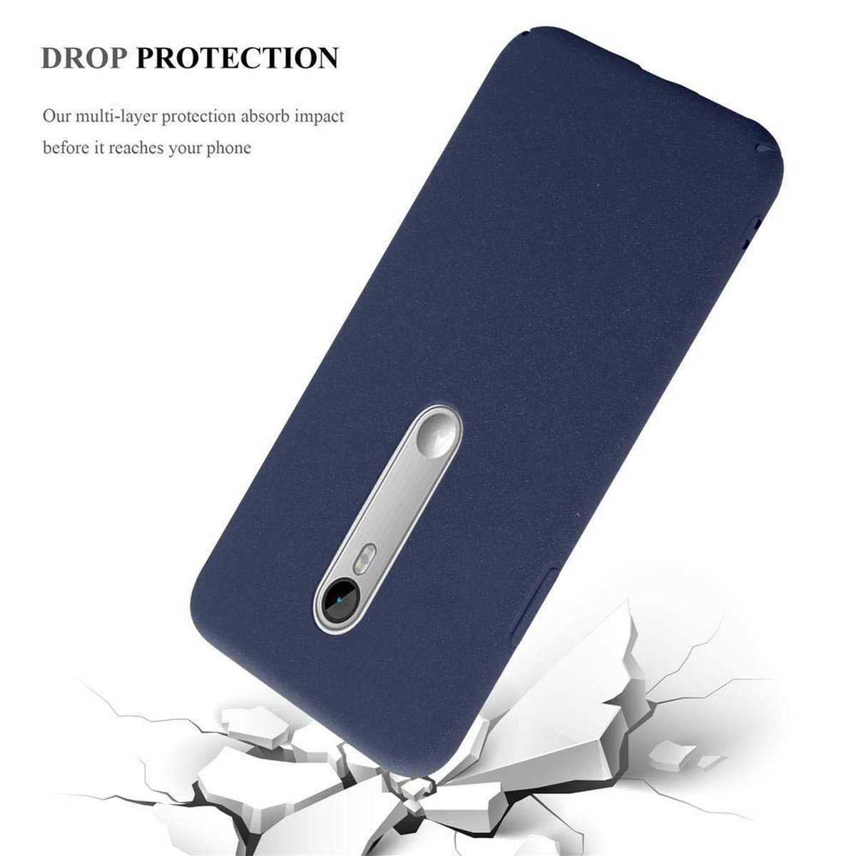 Custodia blu con telefono dentro. Il telefono viene colpito, la custodia ha protezione dalle cadute.