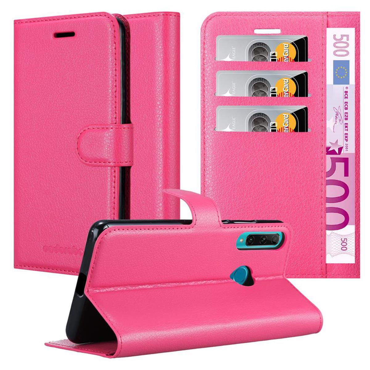 Custodia per telefono rosa con carte e denaro. È aperta e chiusa. Lo sfondo è bianco.