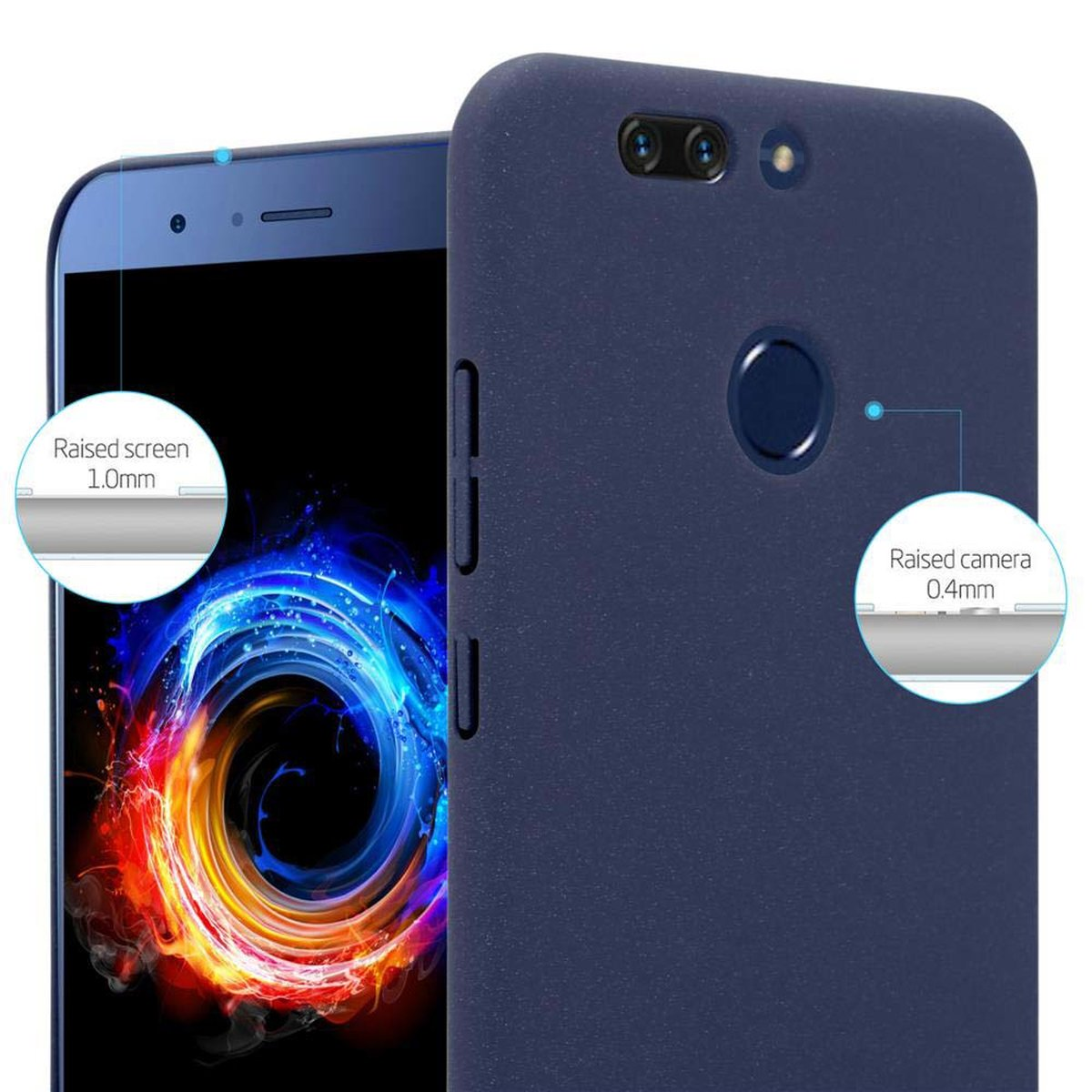 Un primo piano di una custodia per telefono, che mostra la protezione rialzata dello schermo e della fotocamera. Custodia blu su bianco.
