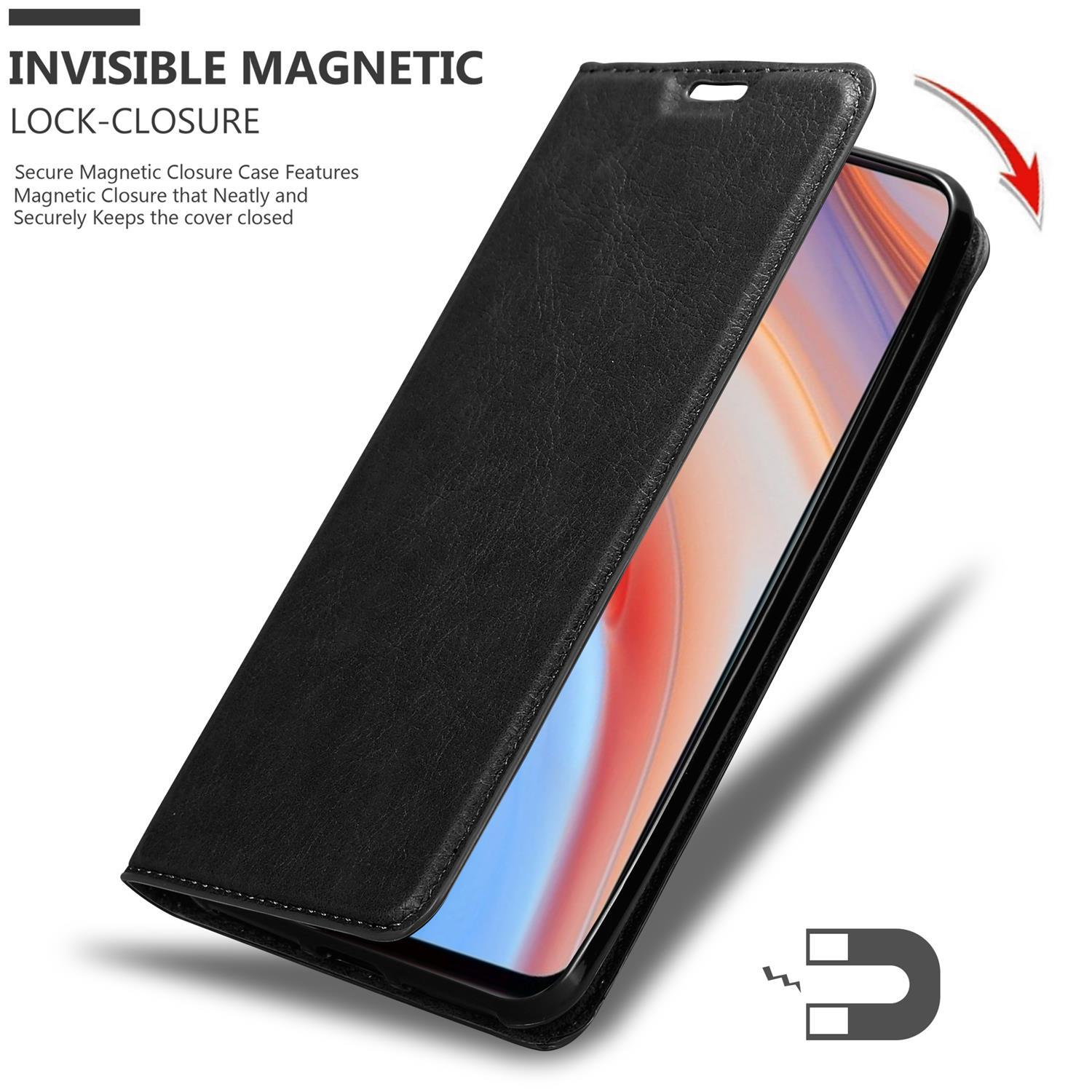 Una custodia per telefono nera è aperta. Viene mostrata una chiusura magnetica. Il telefono è all'interno della custodia.