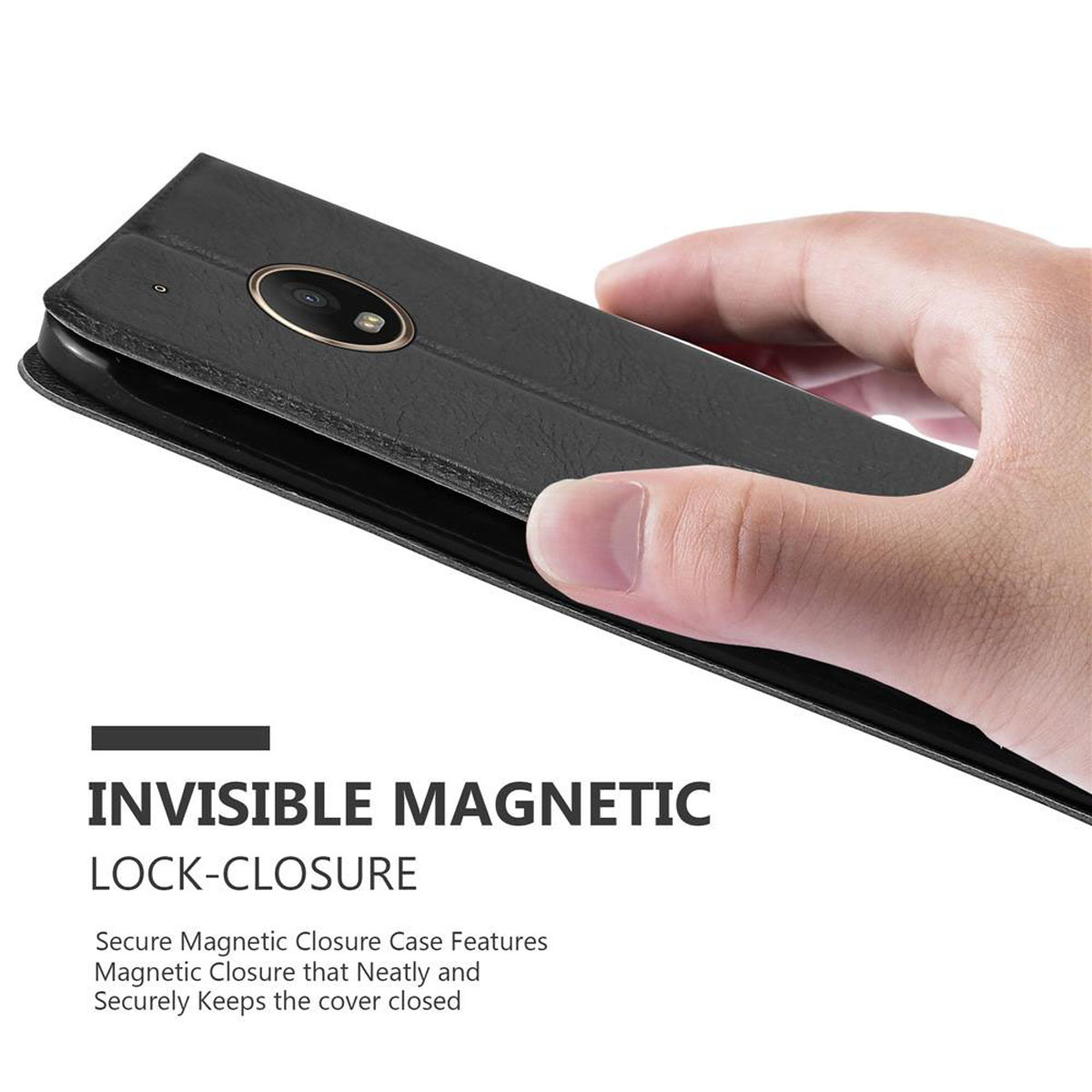 Custodia per telefono nera, una mano la tiene, testo sulla chiusura magnetica.