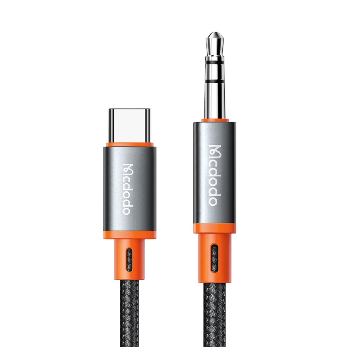 Due cavi audio, uno da USB-C a jack da 3,5 mm. Entrambi sono grigi e arancioni.