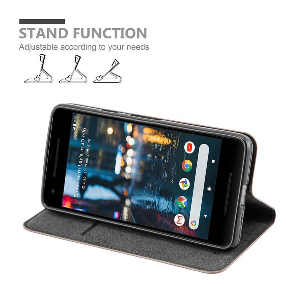Ein schwarzes Telefon in einer schwarzen Hülle, in einer Standposition aufgestellt. Die Hülle ist offen und zeigt den Bildschirm.
