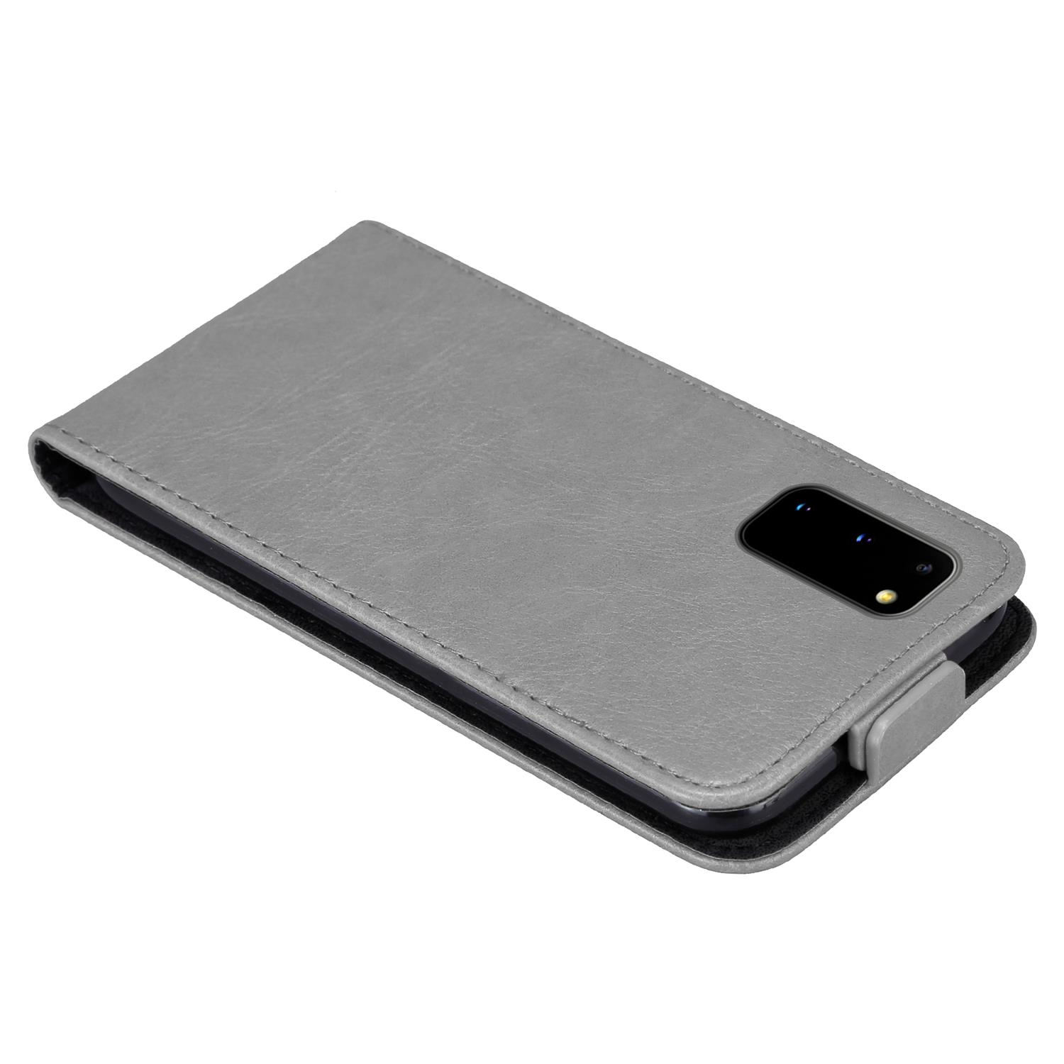 Custodia grigia per telefono con design a portafoglio. Il telefono è all'interno della custodia.