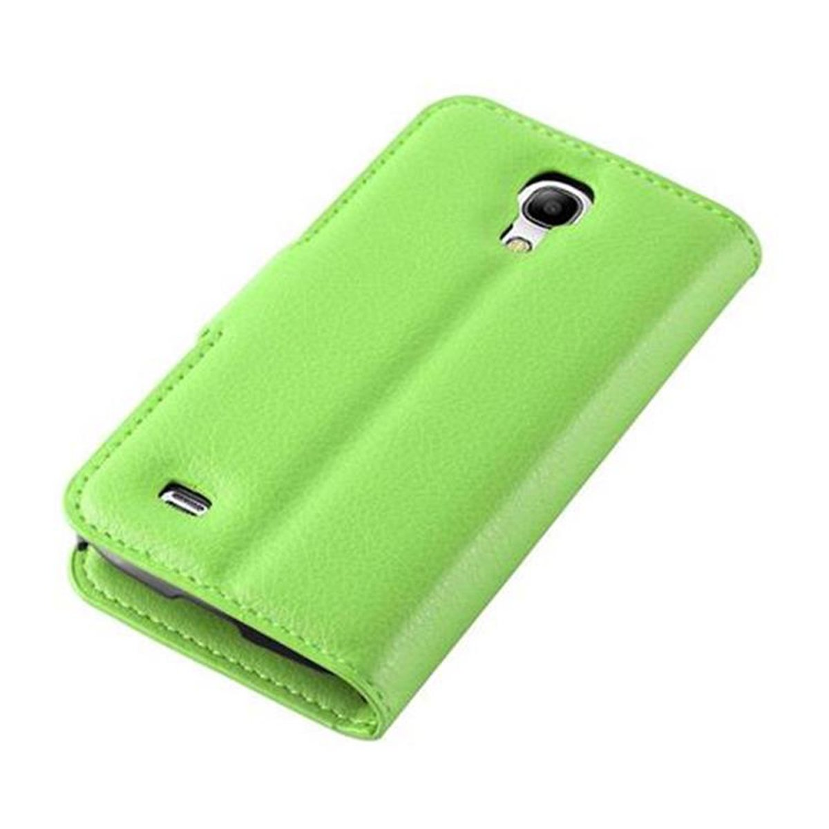 Una custodia per telefono verde brillante chiusa. Ha un foro per la fotocamera e un piccolo foro per l'altoparlante.