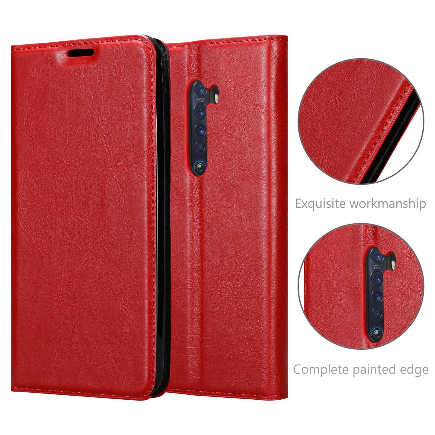 Custodia rossa per telefono. Aperta, telefono all'interno. Vengono mostrati i dettagli delle cuciture, dell'intaglio della fotocamera e del bordo verniciato.