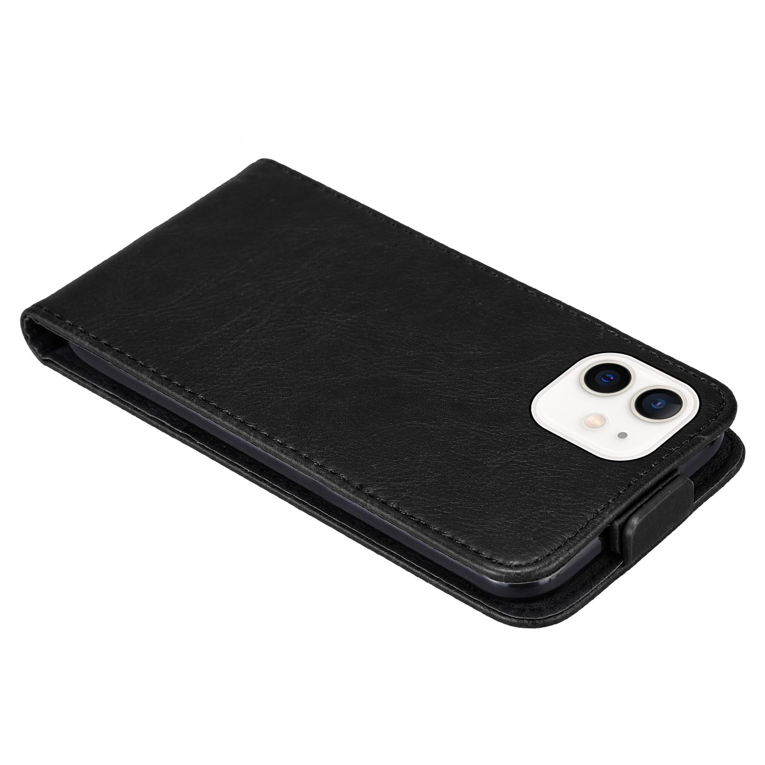 Custodia nera per telefono con un telefono dentro, con la fotocamera visibile. La custodia è parzialmente aperta.
