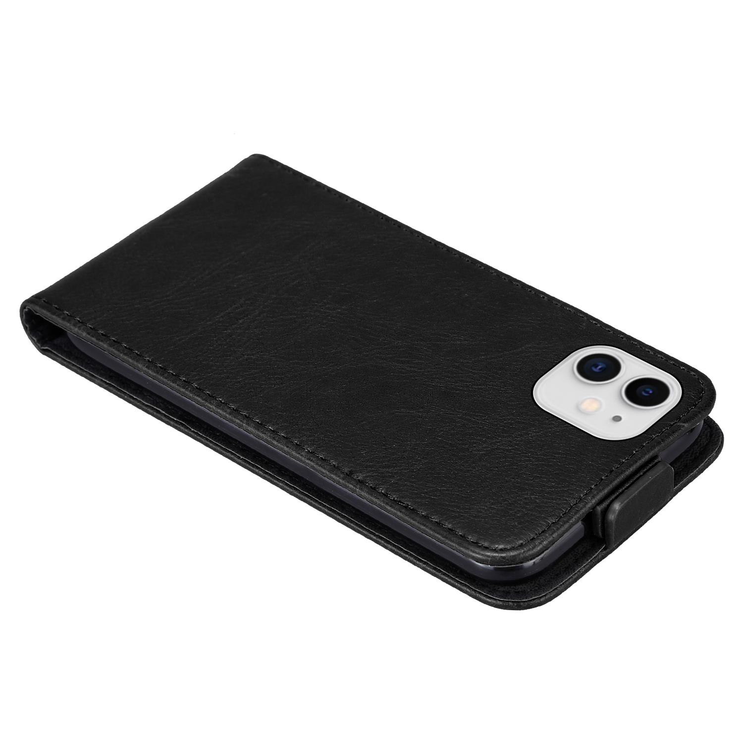 Custodia nera con telefono all'interno. Il retro ha due fotocamere e un flash.