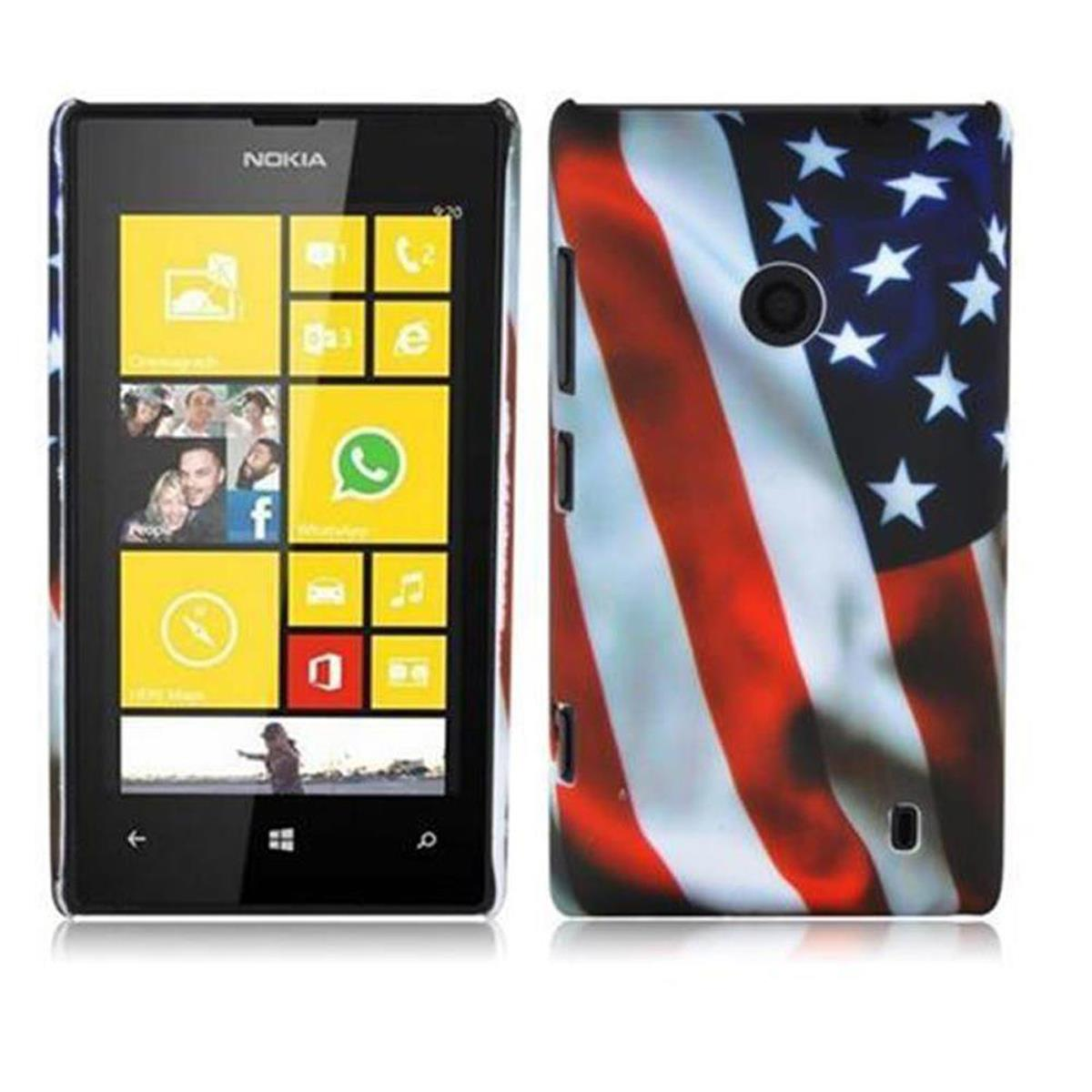 Étui de téléphone noir avec le drapeau américain. L'écran affiche des icônes d'applications.