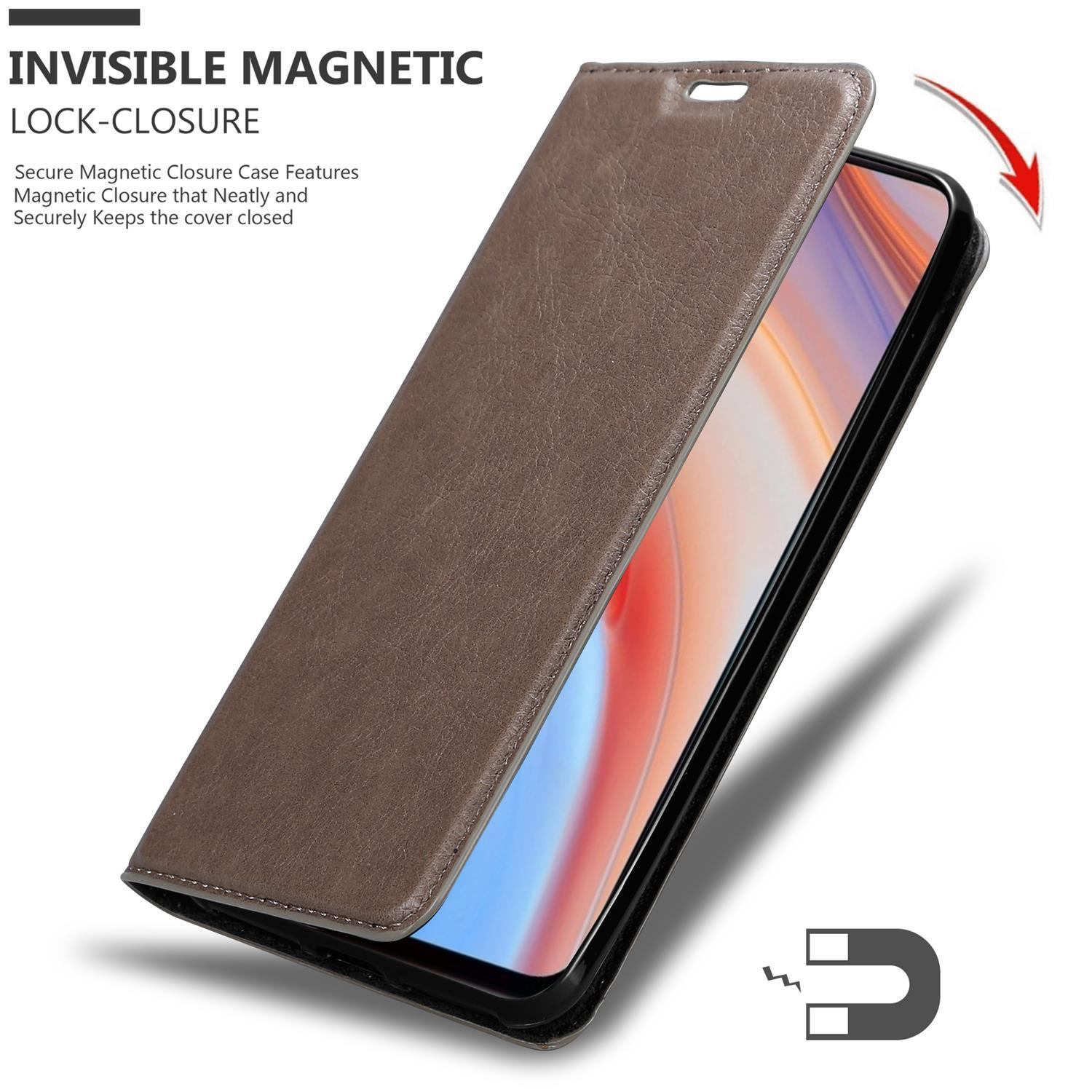 Custodia per telefono marrone aperta. Telefono all'interno. Testo: Invisible Magnetic Lock-Closure.