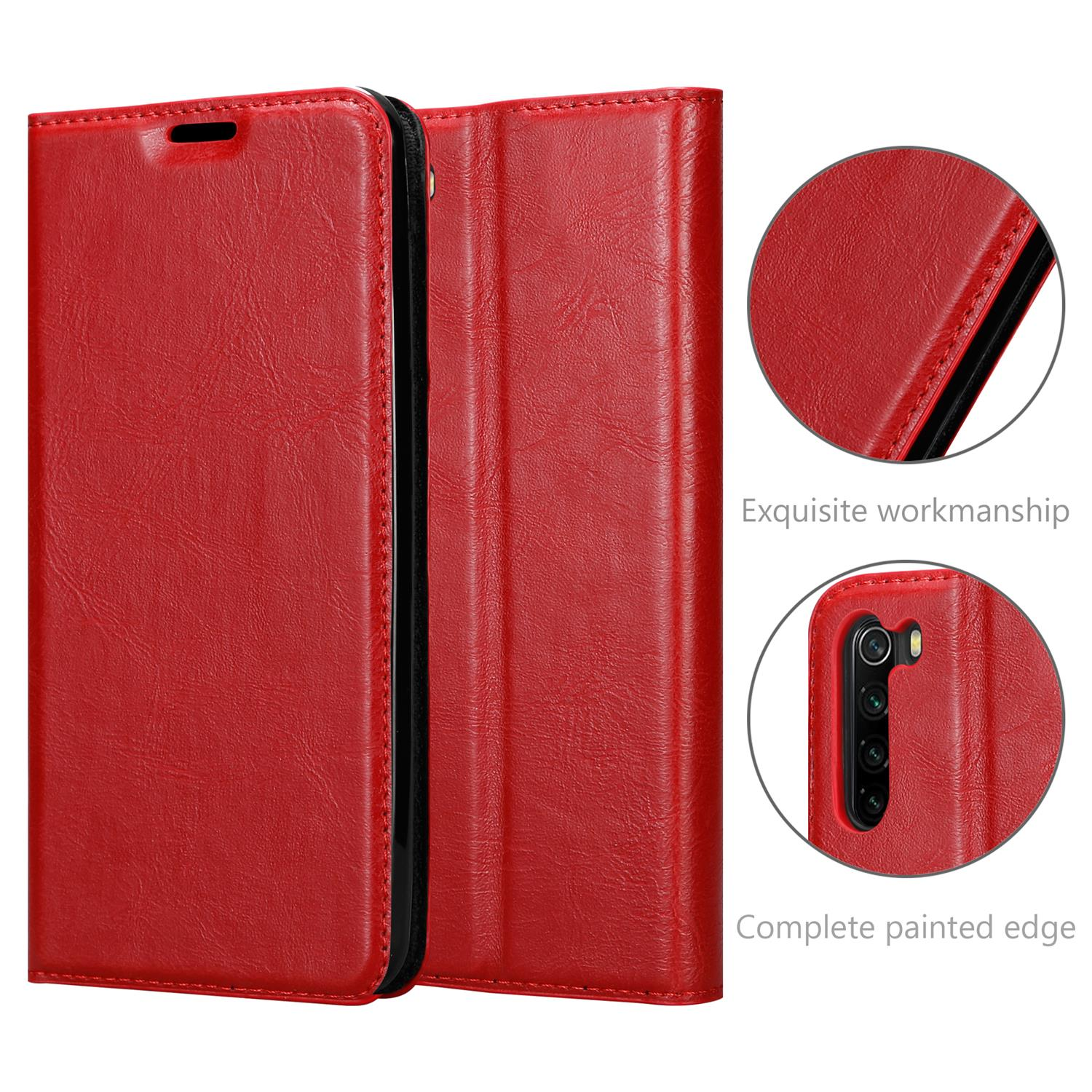 Ein rotes Handy-Wallet ist geöffnet. Es hat ein Telefon im Inneren und exquisite Verarbeitungsdetails.