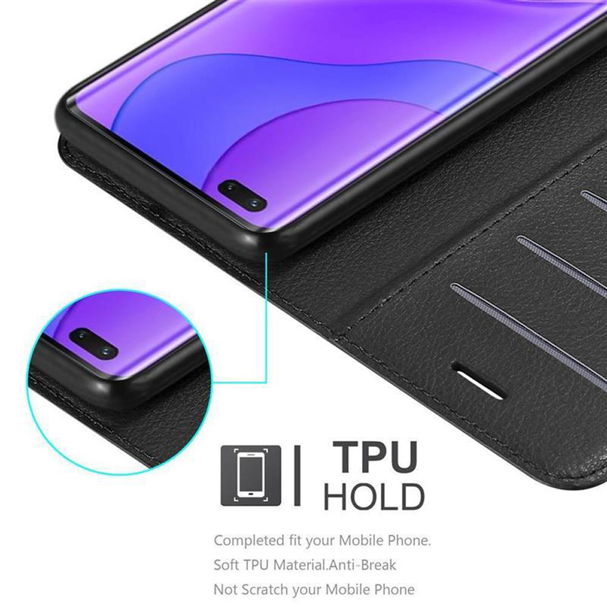 Telefono nero in una custodia, con un'etichetta TPU HOLD. La custodia è aperta e mostra un telefono all'interno.