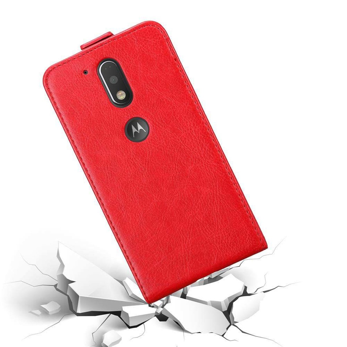 Funda de teléfono roja, en ángulo con un teléfono dentro. La funda es roja y el teléfono es visible con su cámara.
