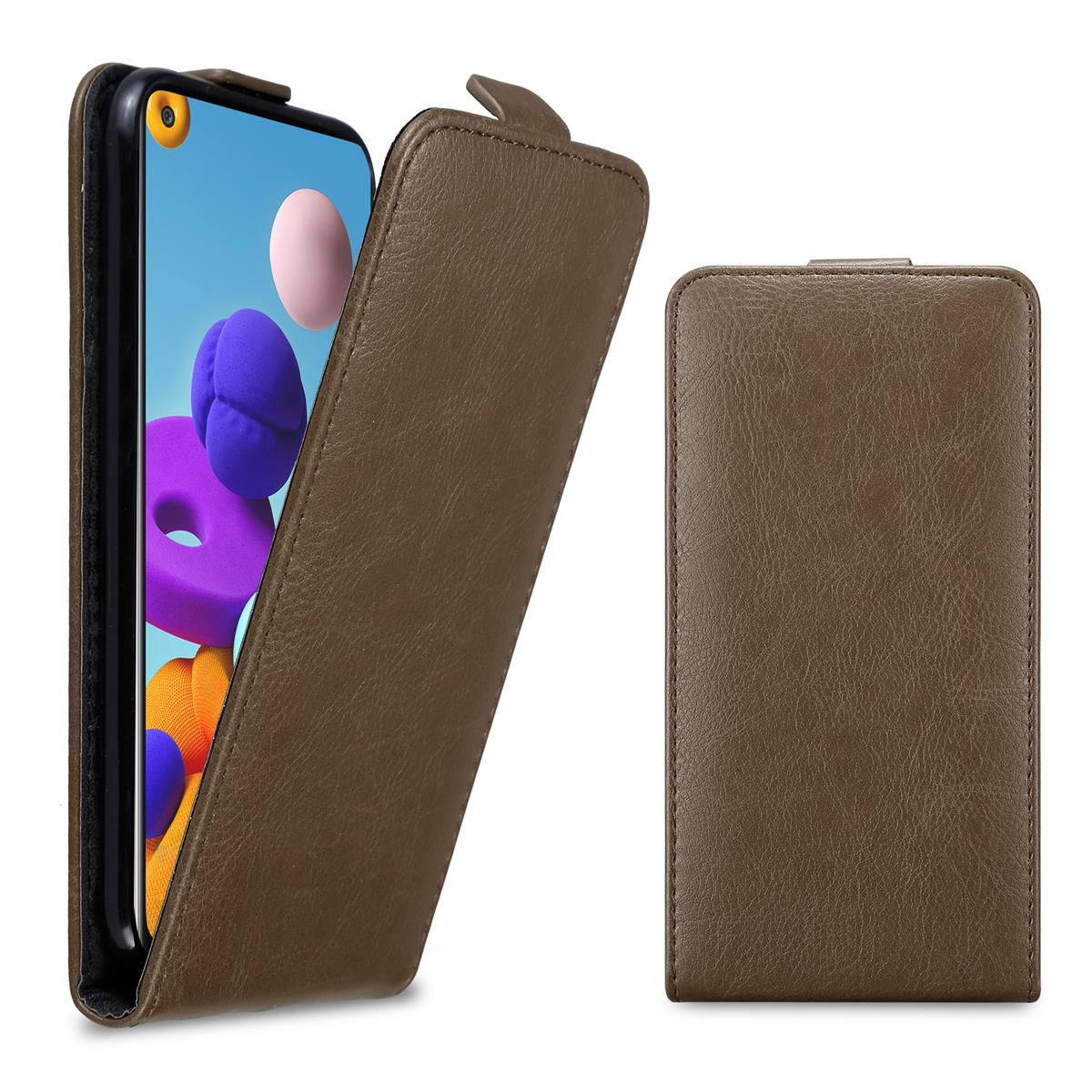 Braune Handyhülle mit Handy. Das Handy ist in der Hülle und ist offen.