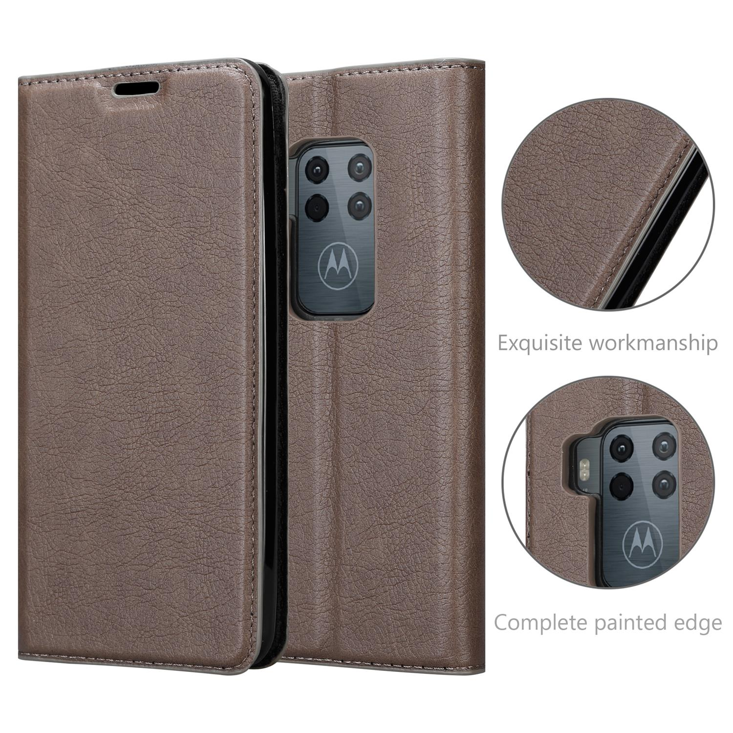 Geöffnete braune Handyhülle. Das Telefon befindet sich darin. Details zeigen exquisite Verarbeitung und eine vollständige Kante.