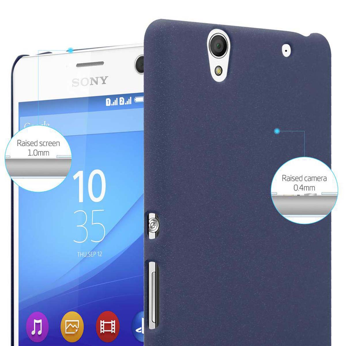 Un telefono con una custodia. La custodia è blu. Lo schermo mostra l'ora. Lo sfondo è bianco.