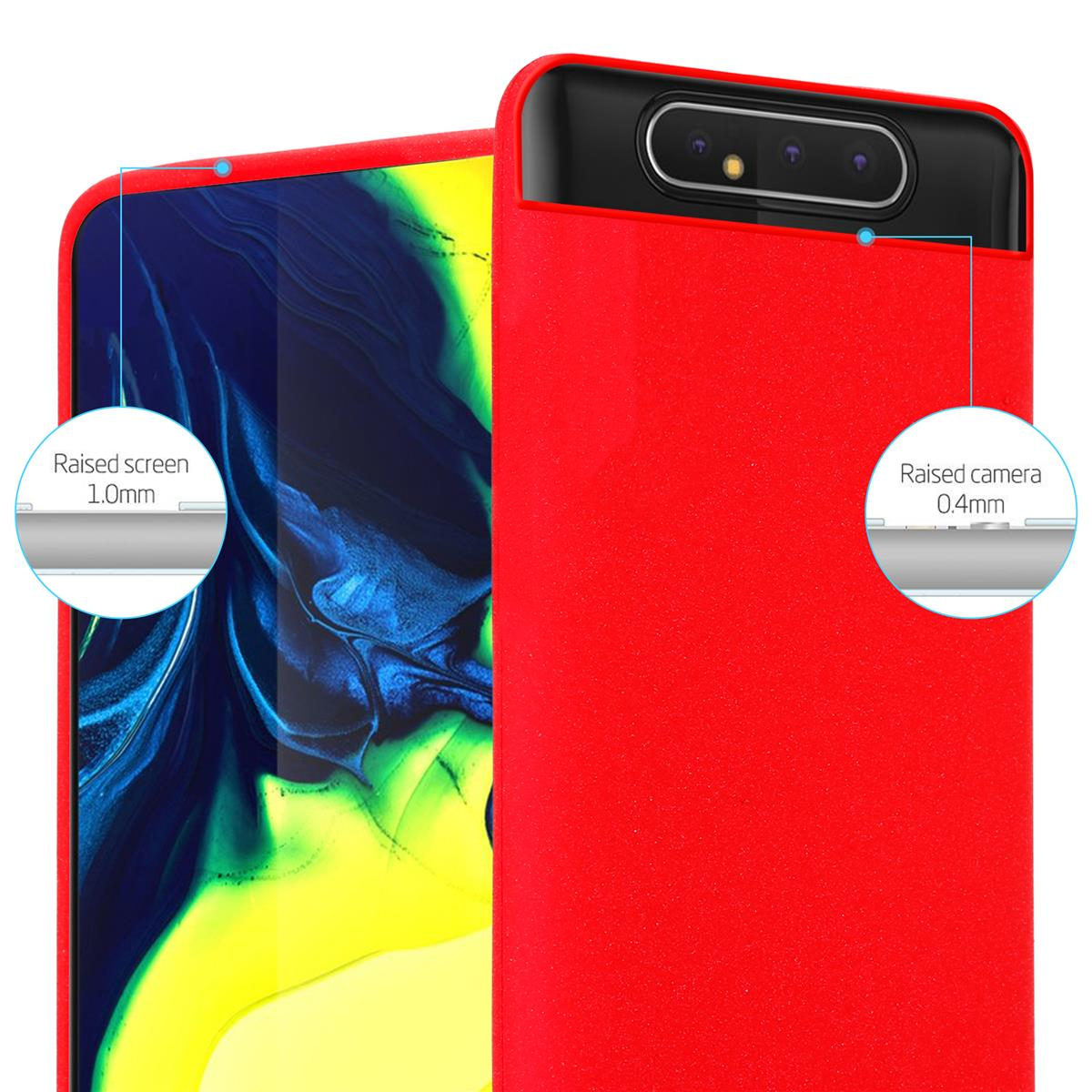 Primo piano di una custodia rossa per telefono. Mostra i bordi rialzati dello schermo e della fotocamera. Telefono nero visibile.