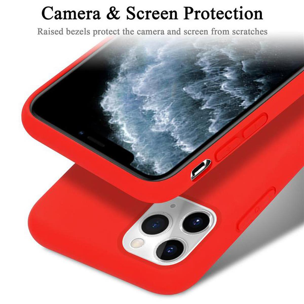 Primo piano di una custodia rossa che protegge uno schermo nero del telefono, con bordi rialzati.