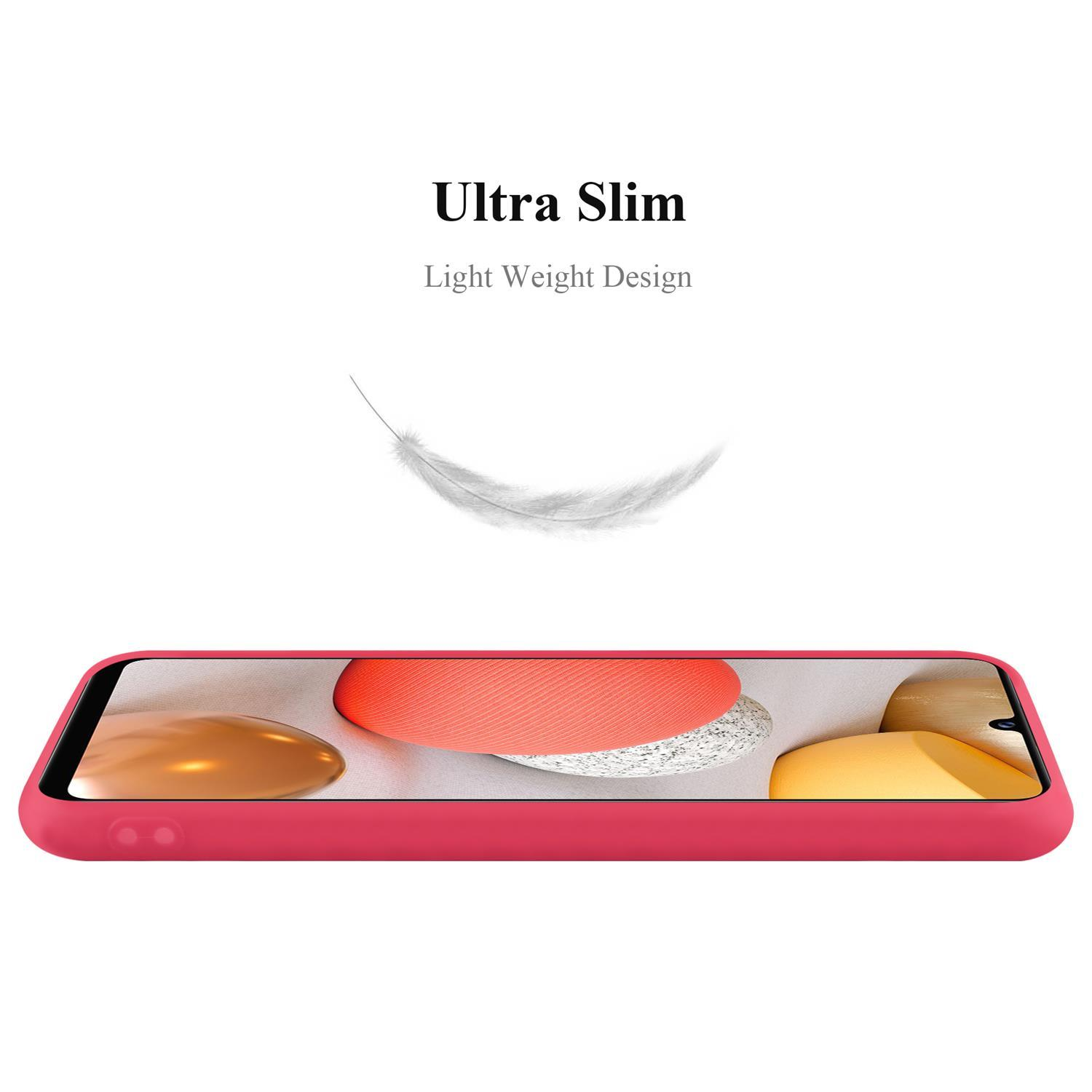 Custodia rosa per telefono con telefono all'interno, con un design ultrasottile.