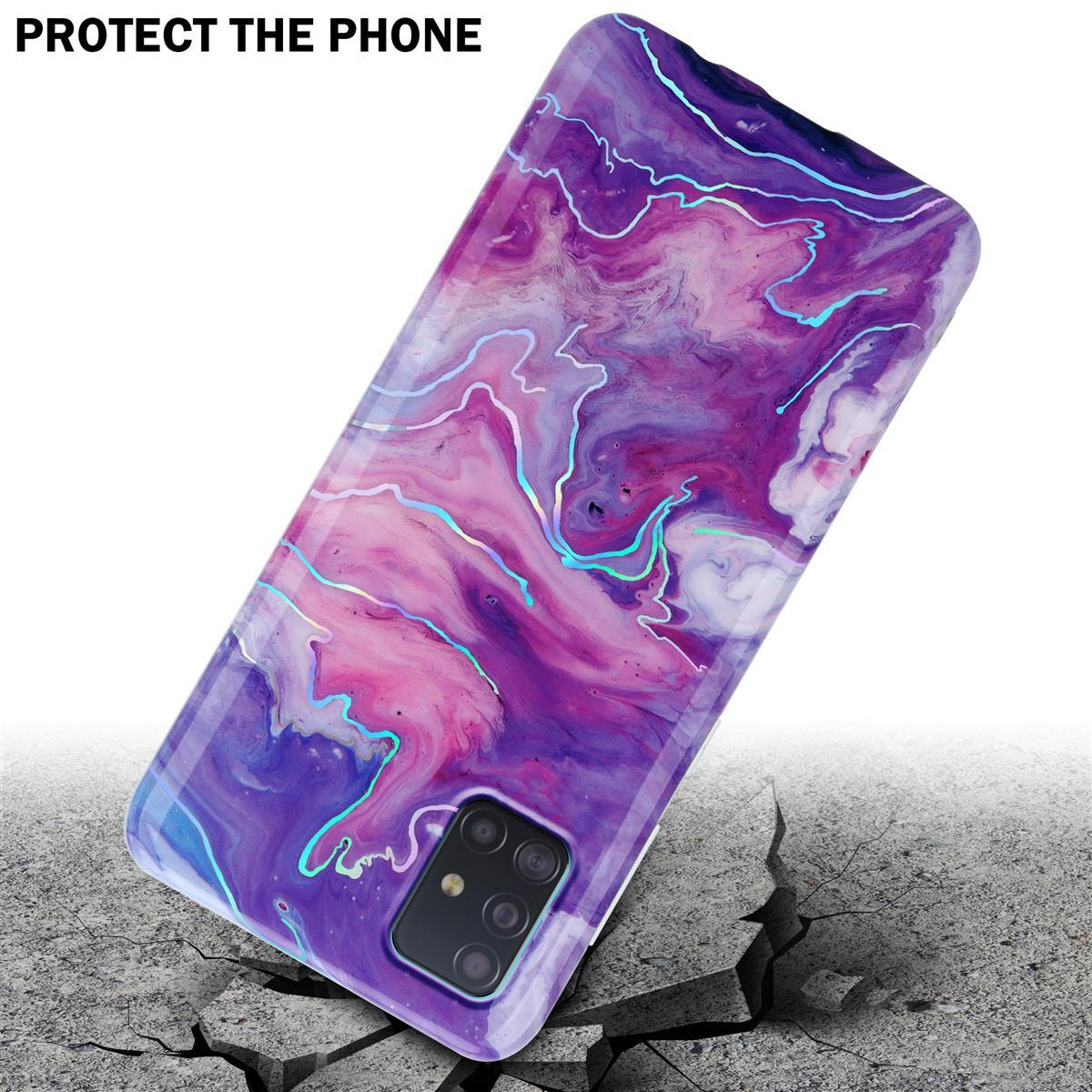Custodia per telefono viola. Custodia con design marmorizzato. Terreno crepato, sfondo bianco, custodia.