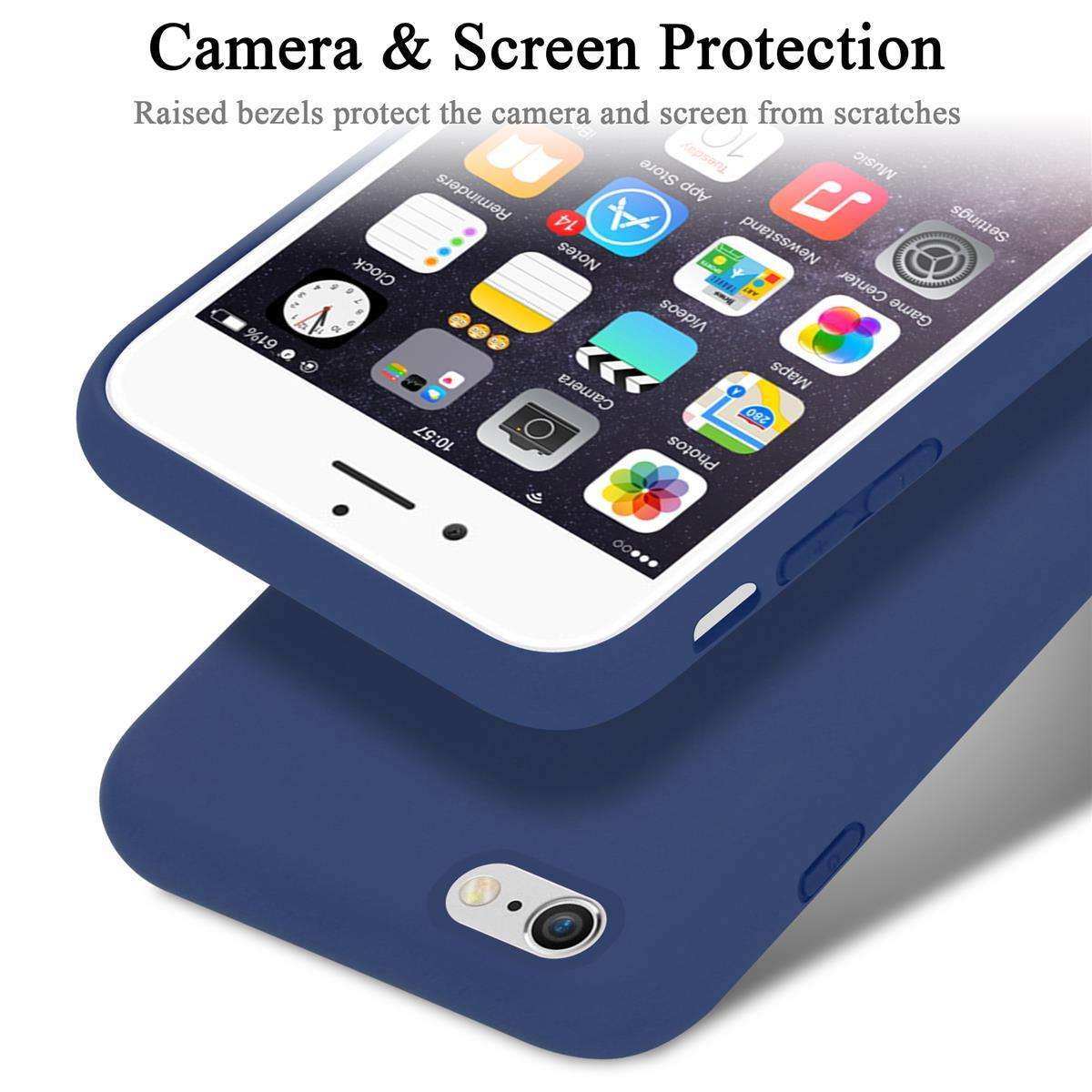 Custodia blu per telefono con un iPhone bianco. Lo schermo mostra le icone delle app. Protezione fotocamera e schermo.