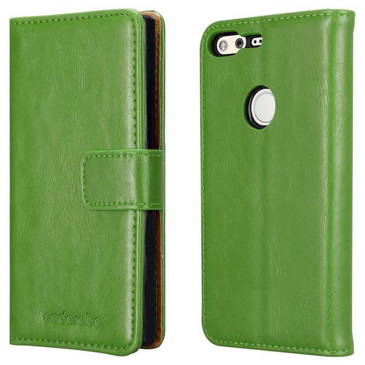 Una custodia verde per telefono. Il lato sinistro ha una patta. Il lato destro ha un ritaglio per fotocamera e flash.