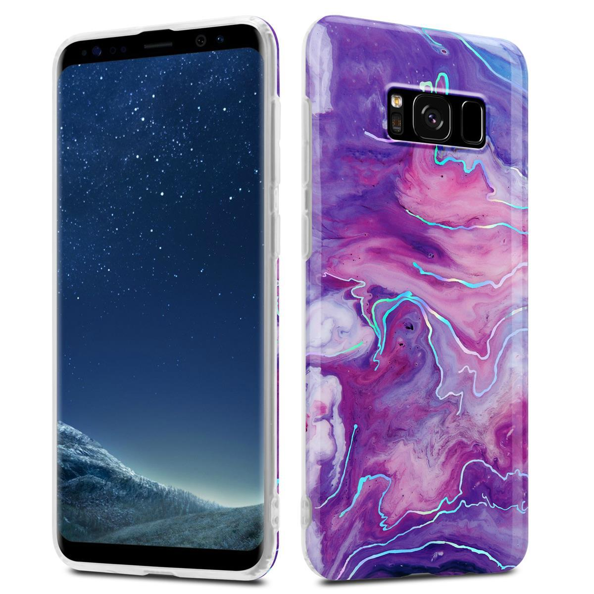 Due telefoni, uno con schermo a cielo notturno galattico e l'altro con motivo astratto viola.