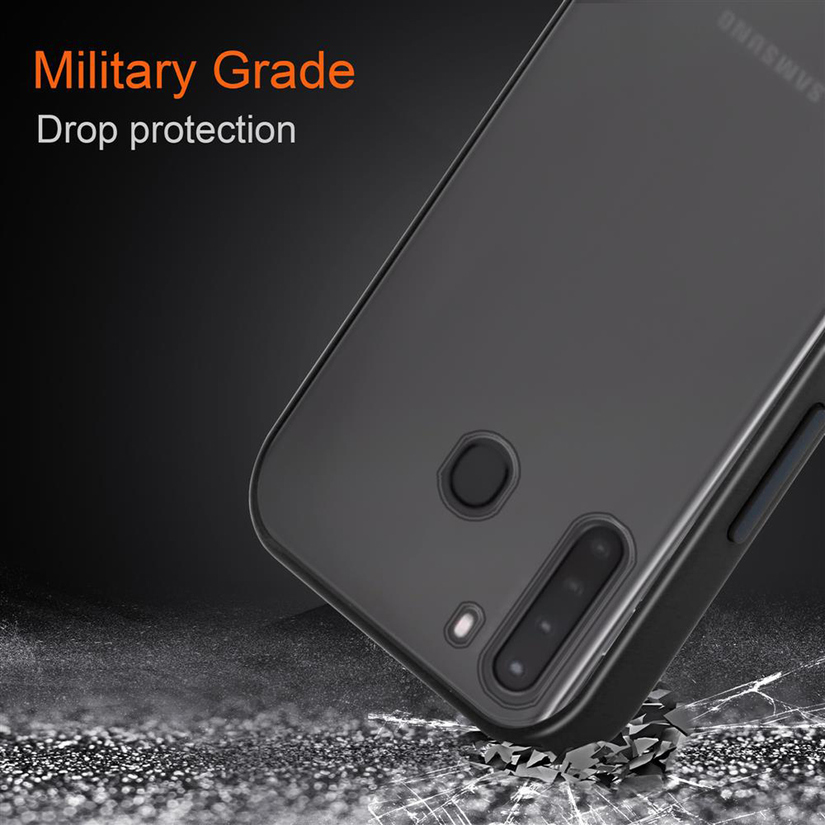Eine schwarze Handyhülle befindet sich auf einer Oberfläche. Funken und eine gerissene Oberfläche sind sichtbar. Text lautet 'Military Grade'.