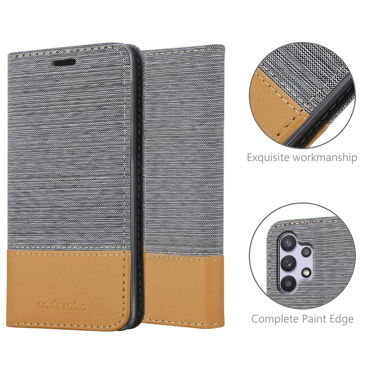 Custodia del telefono aperta, con tessuto grigio e pelle marrone. Testo: Exquisite Workmanship e Complete Paint Edge.