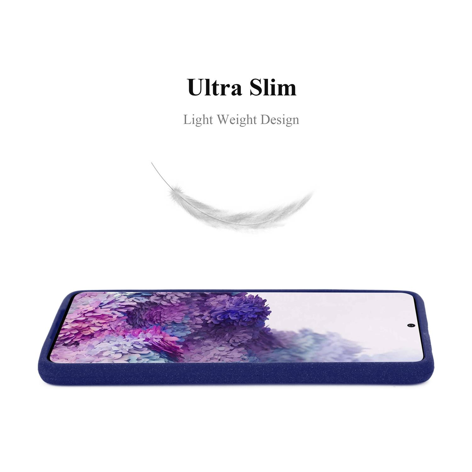 Una custodia blu su una superficie bianca. Il testo in alto recita Ultra Slim e Light Weight Design.