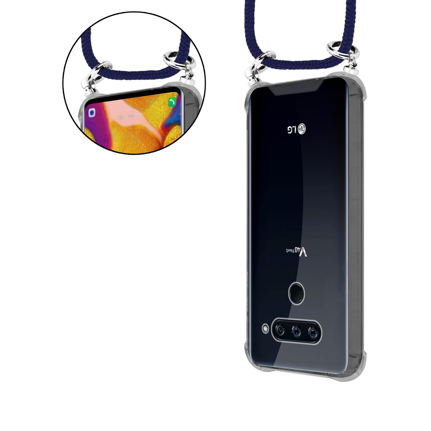 Telefon in einer transparenten Hülle mit Schlüsselband. Dunkelblaues Schlüsselband. Weißer Hintergrund.