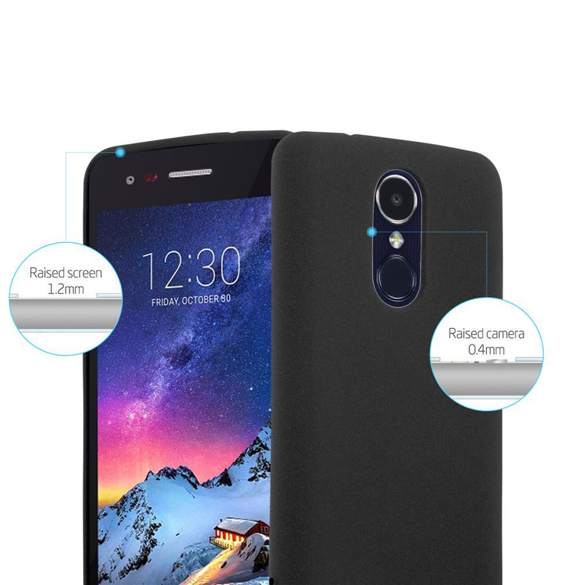 Una custodia per telefono nera con un telefono all'interno. Lo schermo mostra l'ora e la data. Schermo e fotocamera rialzati.