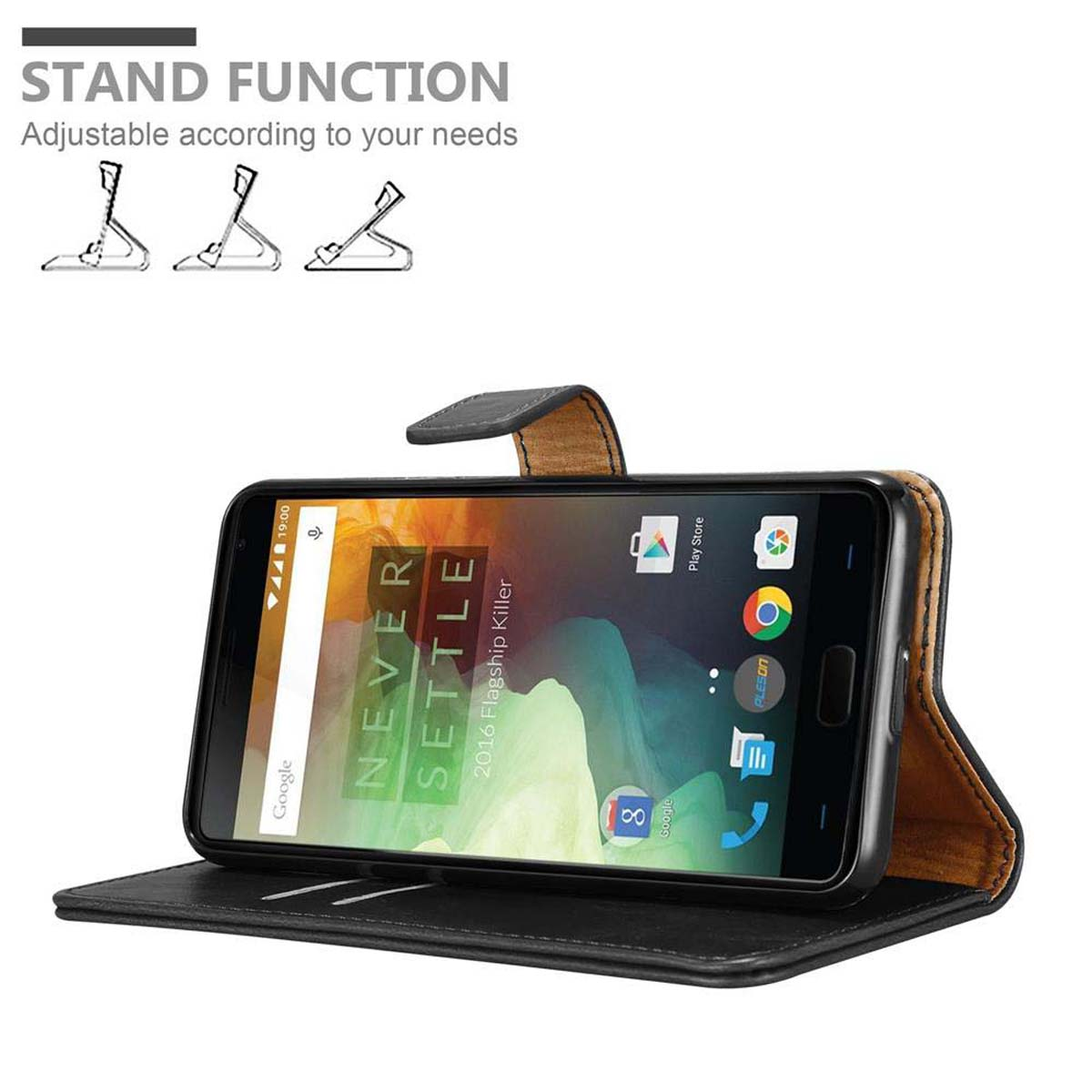 Uno smartphone in una custodia in pelle nera è aperto, mostrando lo schermo con le app.