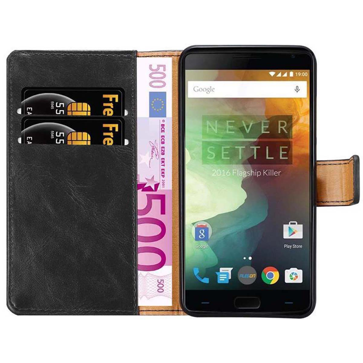 Un telefono in una custodia nera con carte di credito e banconote da 500 euro. Lo schermo del telefono dice Never Settle.
