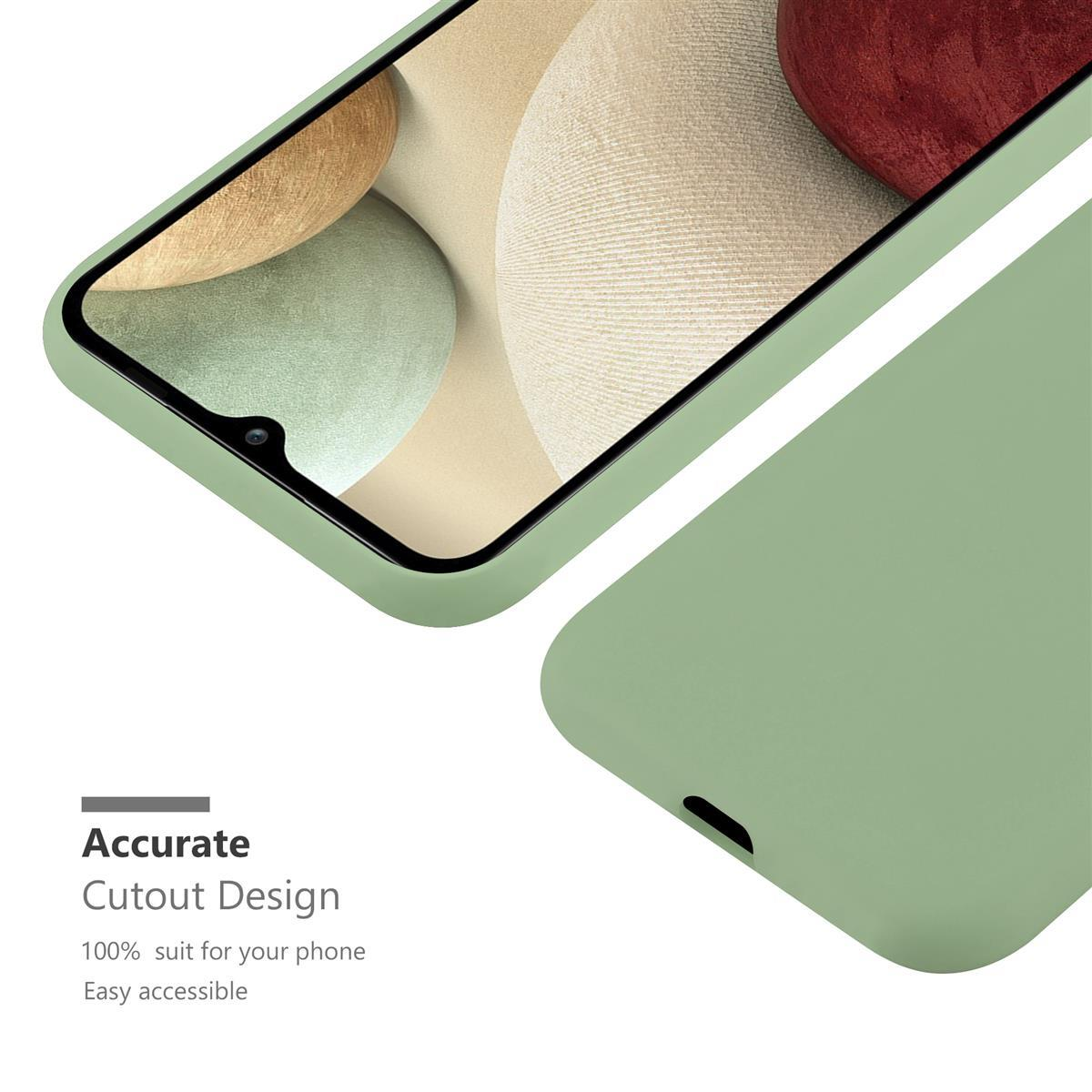 Un telefono con custodia verde. Il testo recita 'Design con ritaglio accurato' e 'Facilmente accessibile'.