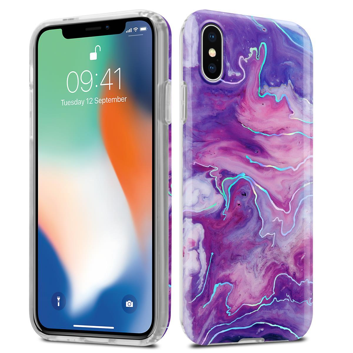 Un telefono all'interno di una custodia, insieme a una custodia, entrambe con un motivo marmorizzato.