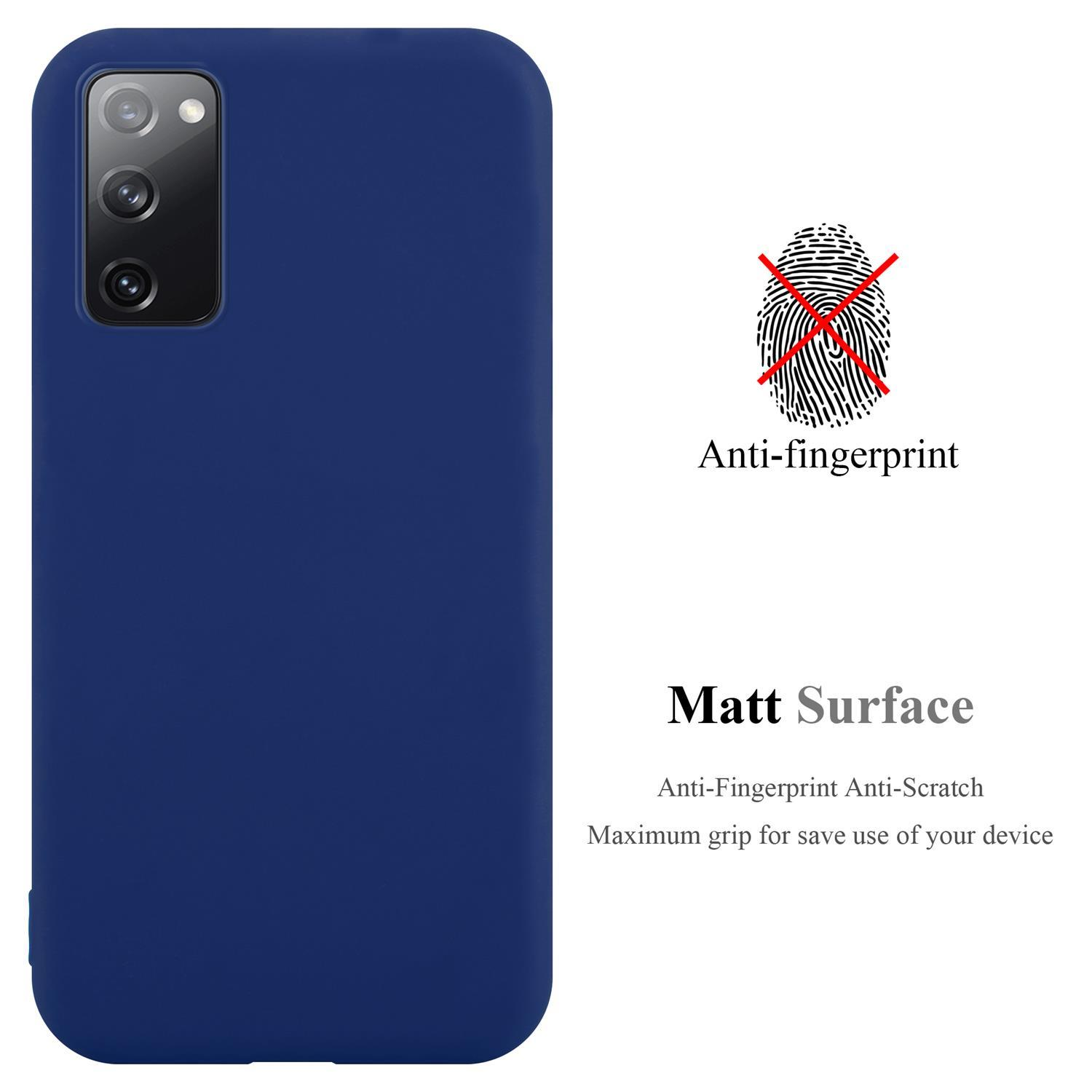 Una custodia blu per telefono con un telefono blu. La custodia è anti-impronta.