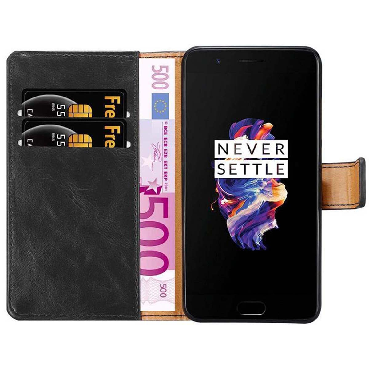 Custodia nera con carte di credito e banconota da 500 euro. Schermo: NEVER SETTLE.