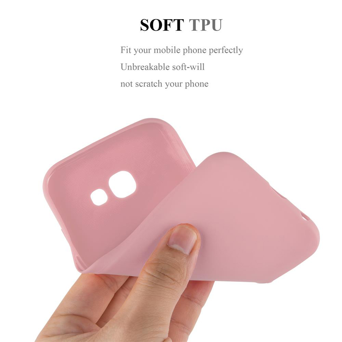 Custodia per telefono rosa tenuta in mano, che mostra la sua flessibilità. Materiale TPU morbido, testo sopra.