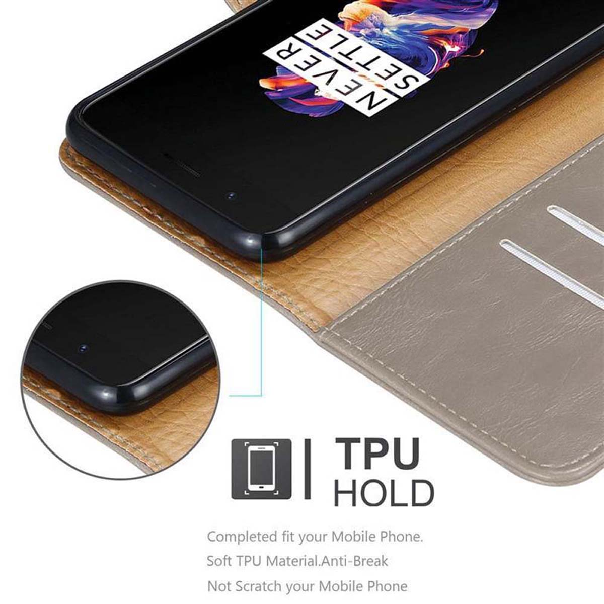 Telefono in una custodia marrone. Viene mostrata una cover con testo e un telefono inserito.
