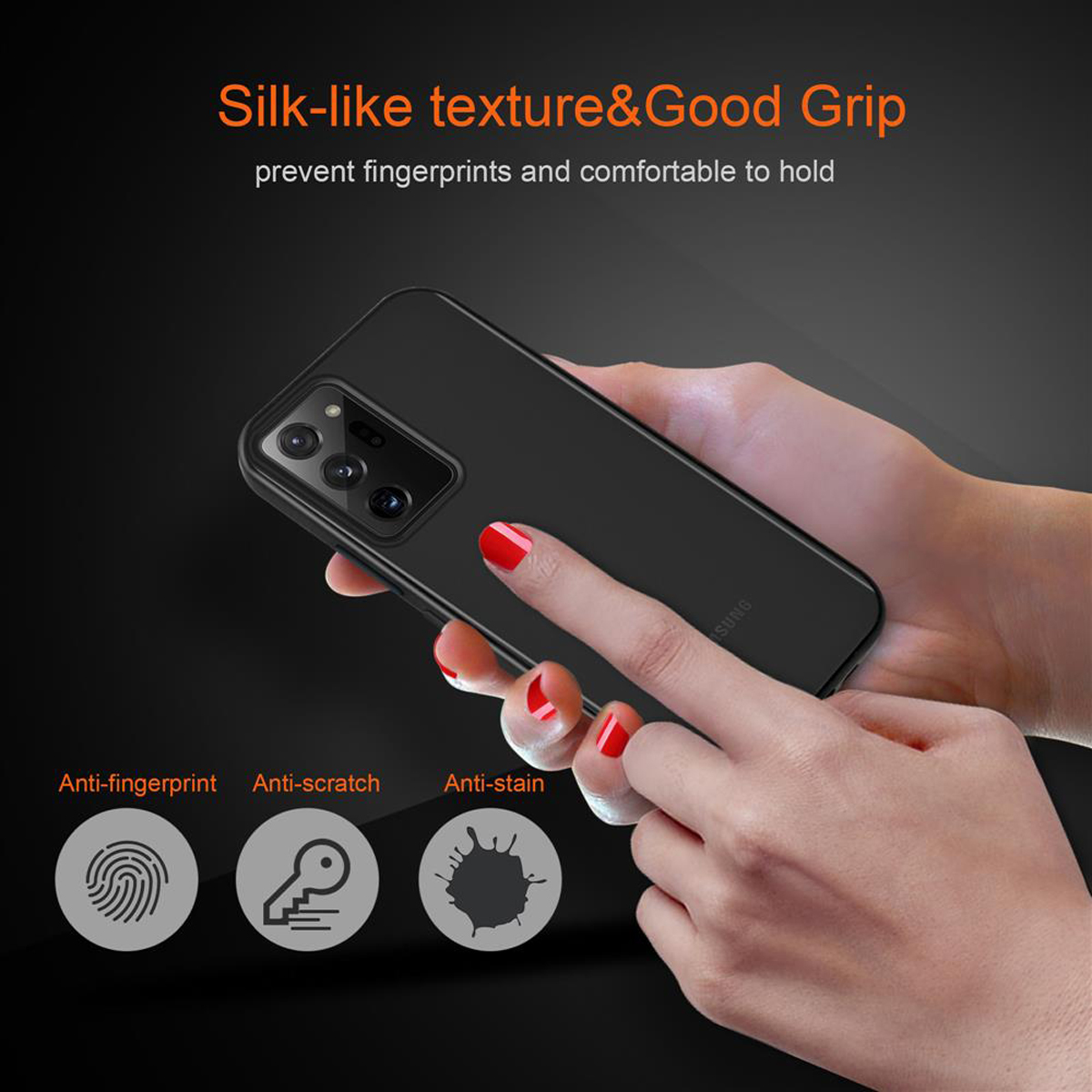 Coque de téléphone noire tenue par une main. Texte : Texture soyeuse et bonne prise. Icônes : empreinte, clé et tache.