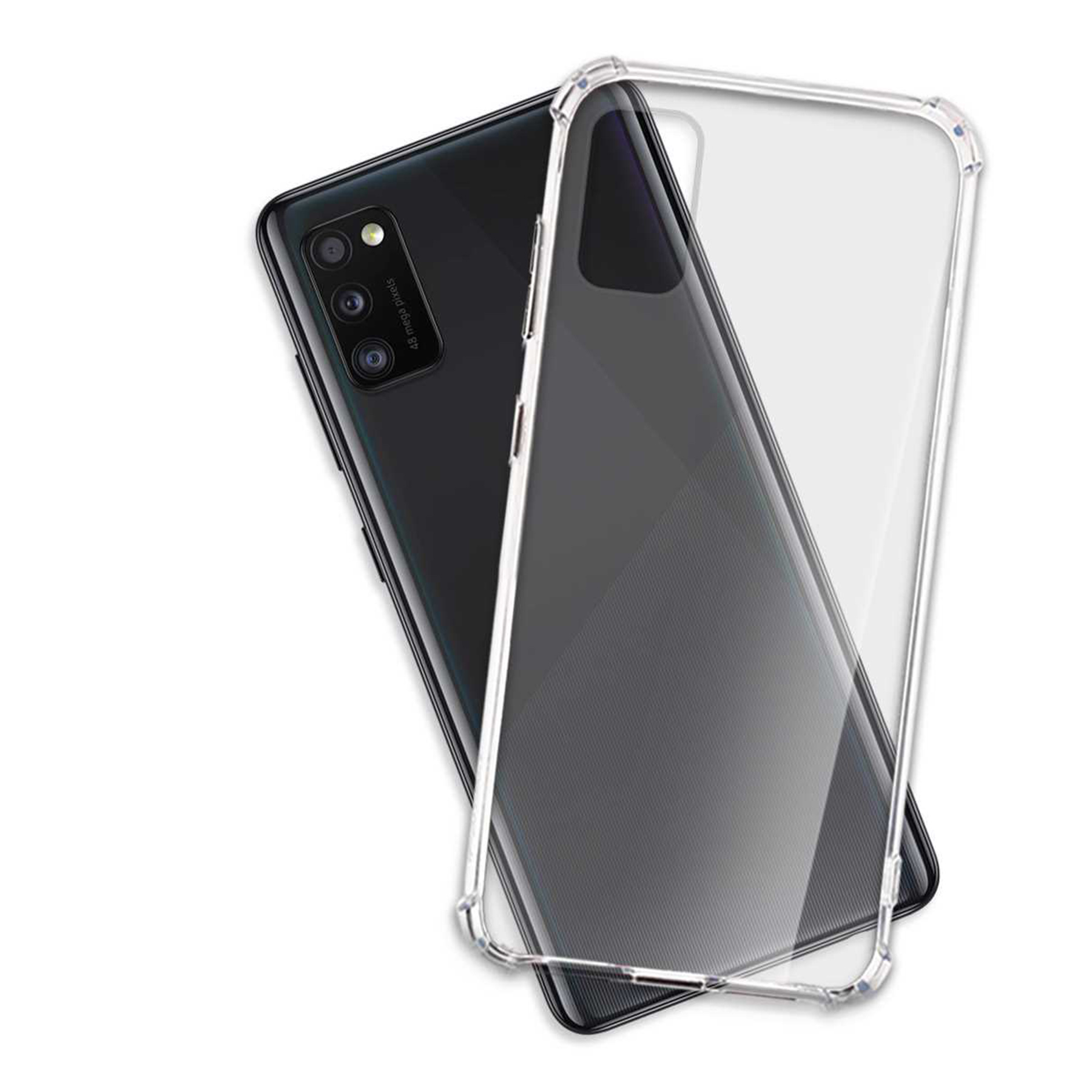Transparente Handyhülle auf einem Telefon. Das Telefon zeigt seine Rückseite. Weißer Hintergrund.
