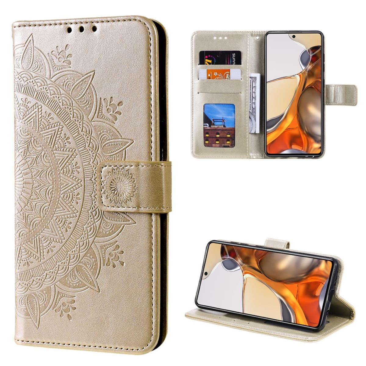 Goldene Handyhülle mit Mandala-Design. Geöffnete und geschlossene Ansichten, mit Telefon und Karten.