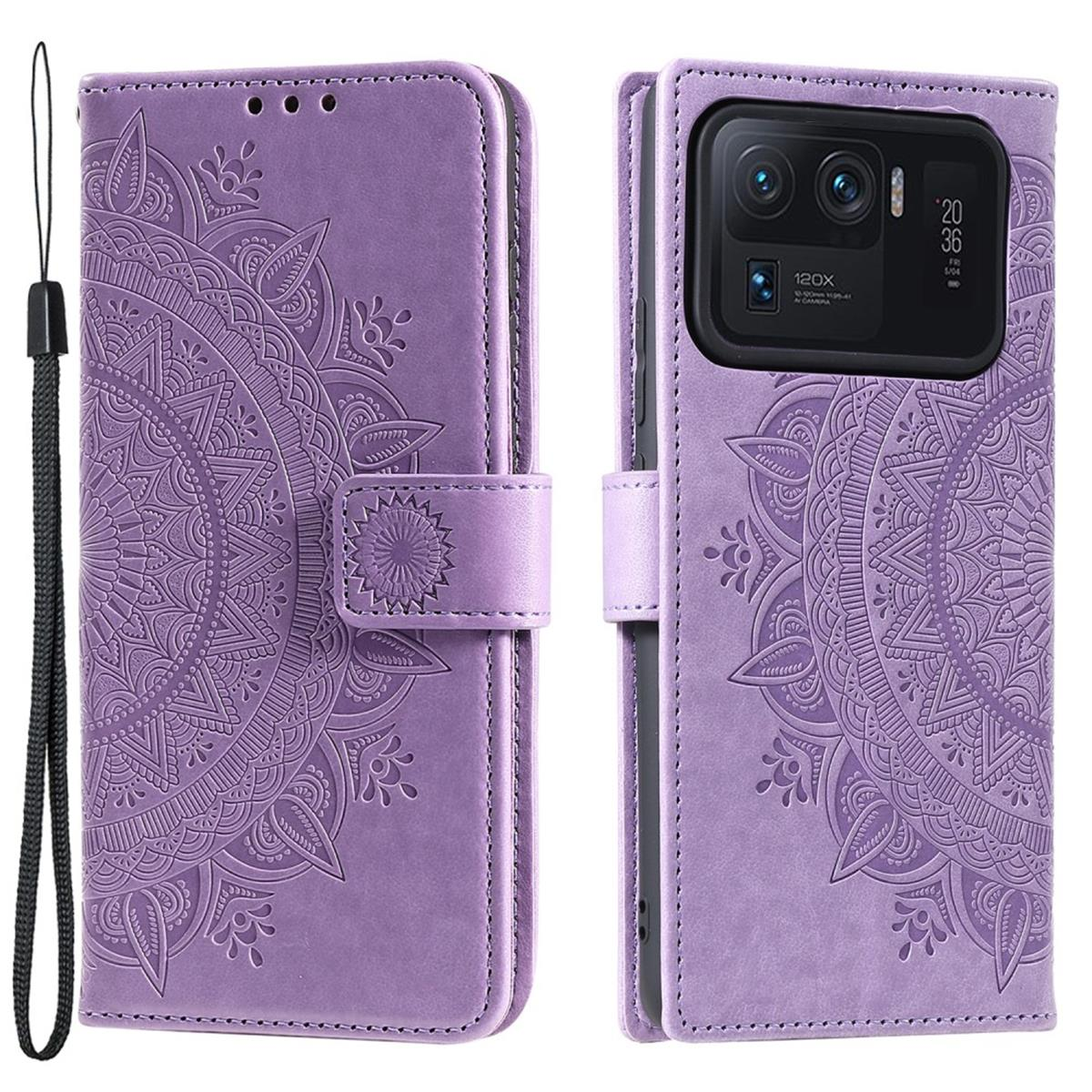 Lila Handyhülle mit geprägtem Design, offen und geschlossen. Mit Handschlaufe.