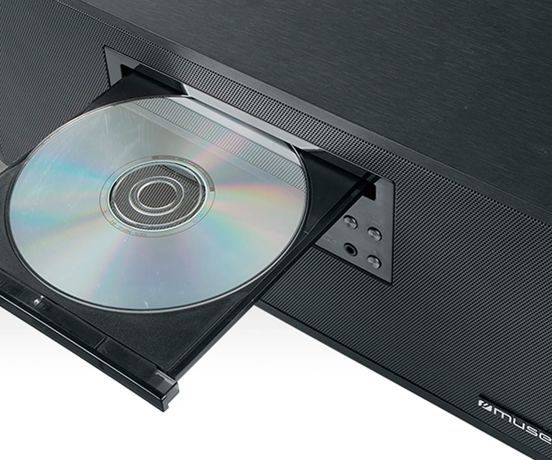 Bandeja de CD que se expulsa de un dispositivo negro. El CD es brillante y reflectante.