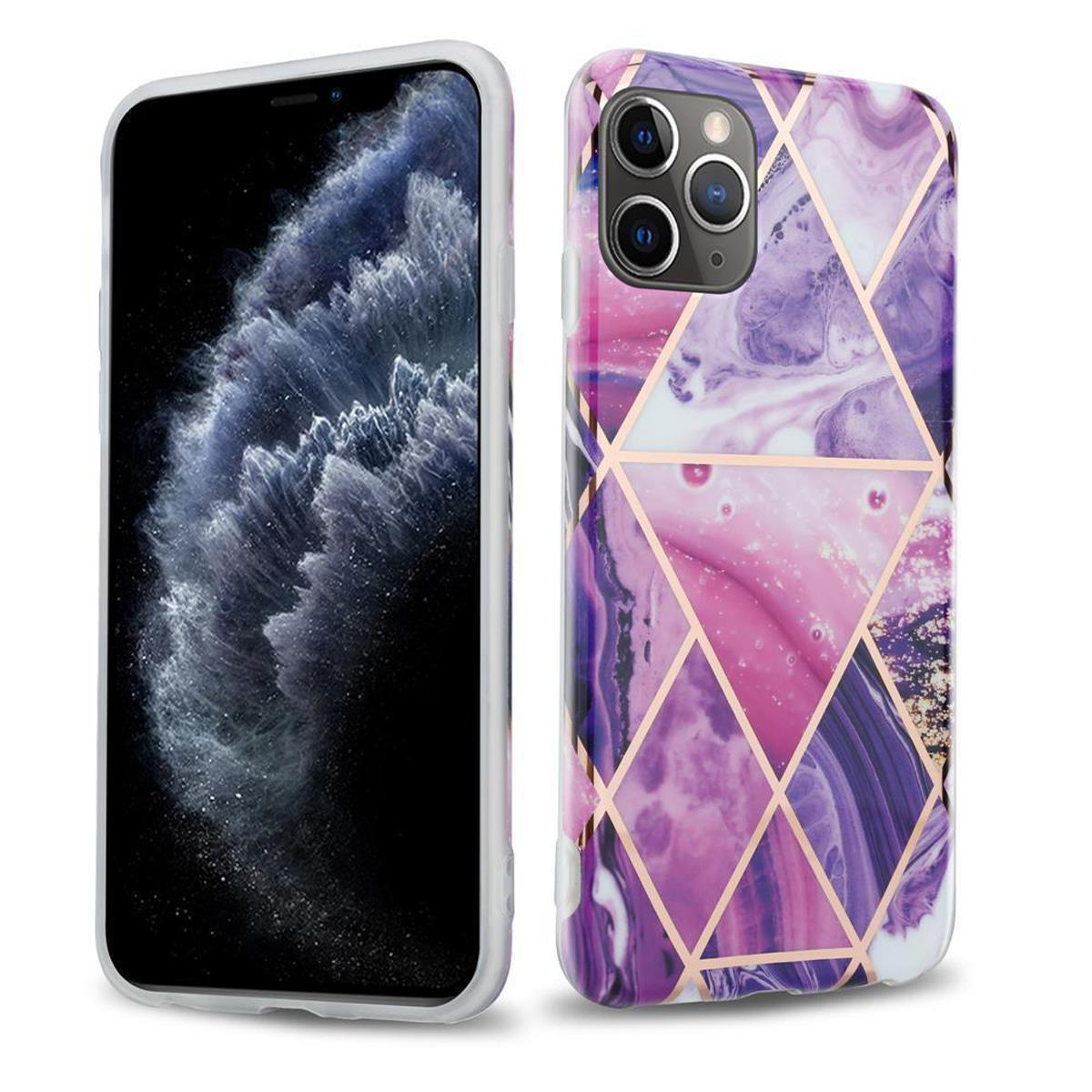 Telefono in una custodia con design viola e rosa. Sfondo bianco.