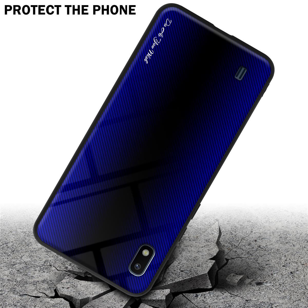 Custodia blu per telefono su superficie incrinata. La custodia è blu e nera, con ritaglio per la fotocamera.