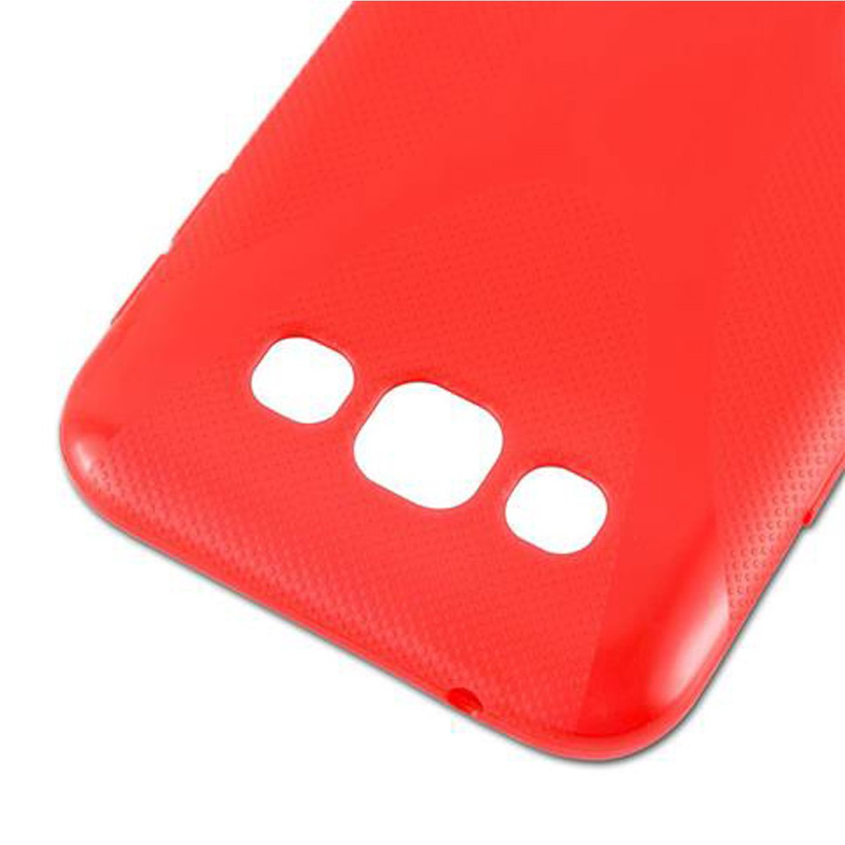Funda trasera roja para teléfono con tres agujeros para la cámara. La superficie tiene un patrón punteado.
